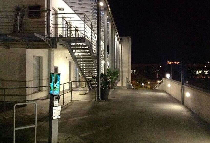 فندق فئة نجمة واحدة Bed & Business