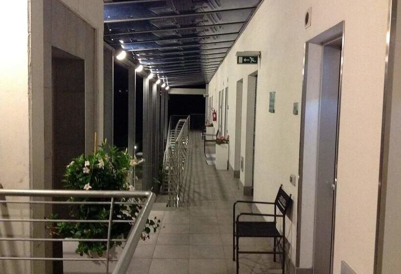 فندق فئة نجمة واحدة Bed & Business