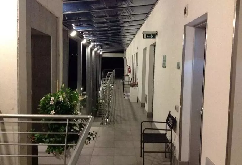 Hostelli Bed & Business