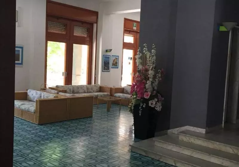 Hostelli Mediterraneo