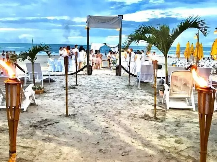 ホテル Pousada Janelas Do Mar