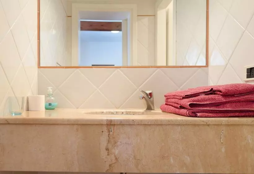 Maaseutuhotelli Agriturismo Pavone