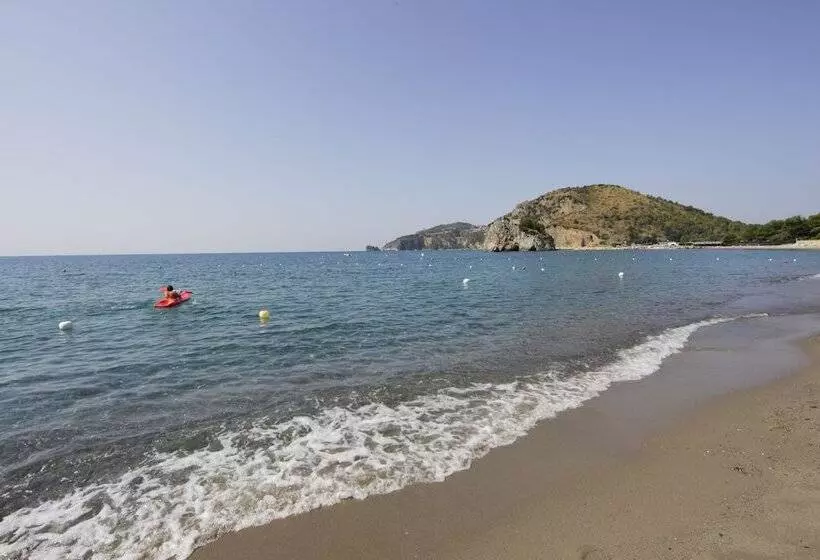 Hotelli Villaggio Residence Torre Saracena   Campsite