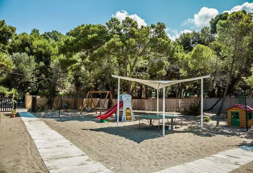 Hotelli Villaggio Residence Torre Saracena   Campsite