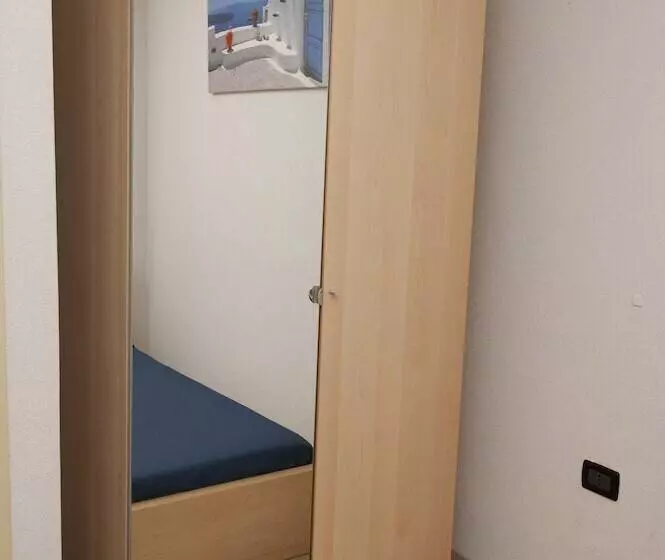 Hotelli Villaggio Residence Torre Saracena   Campsite