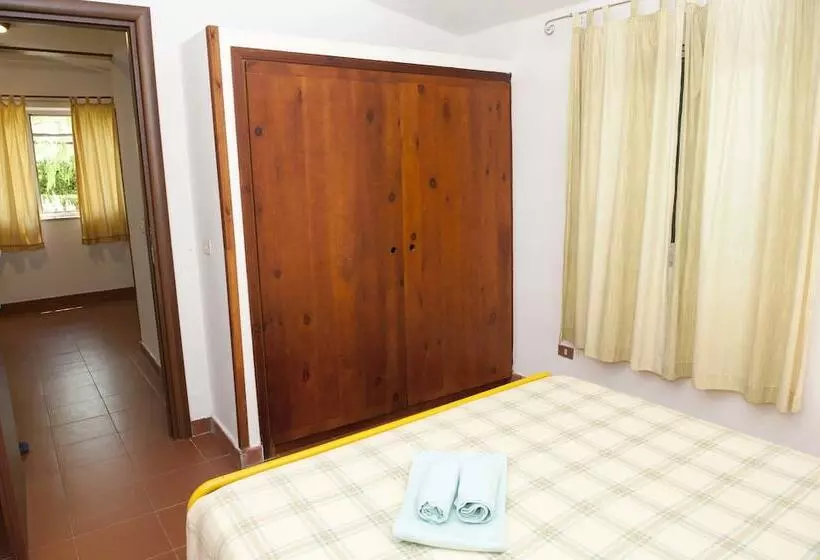 Hotelli Villaggio Residence Torre Saracena   Campsite