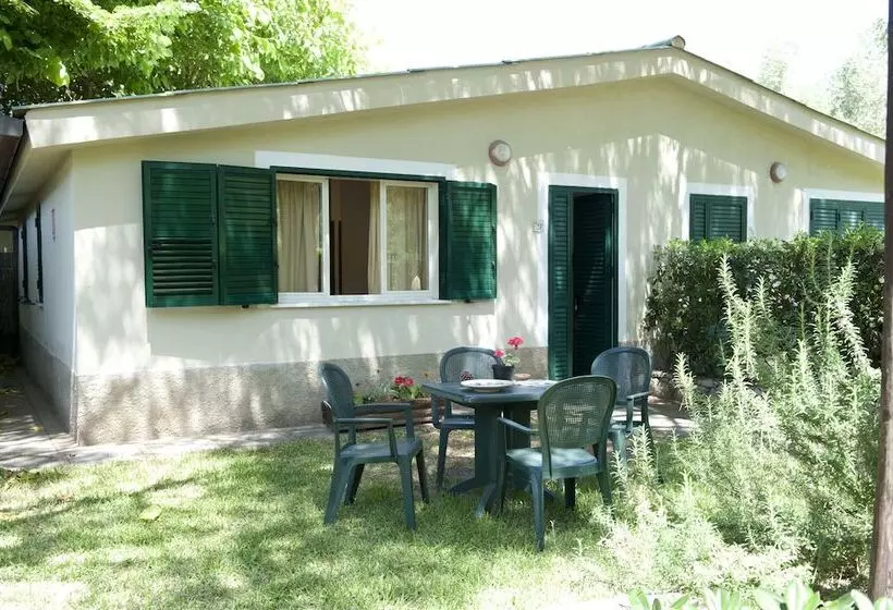 Hotelli Villaggio Residence Torre Saracena   Campsite