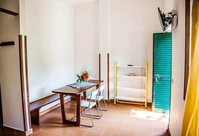 Hotelli Villaggio Residence Torre Saracena   Campsite