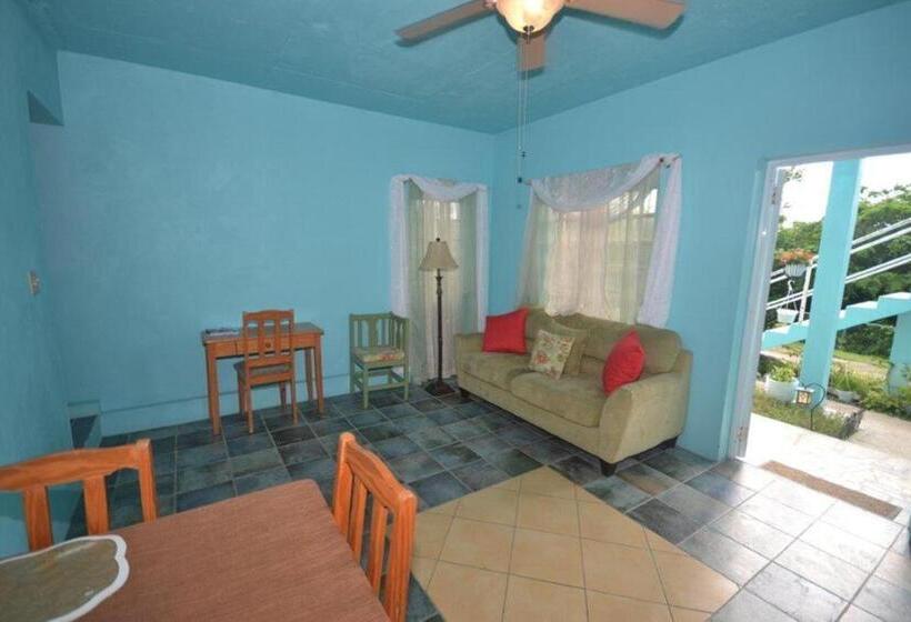 Lamblion Holiday Apartment