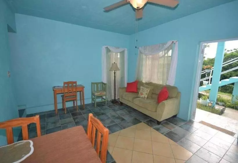 Lamblion Holiday Apartment