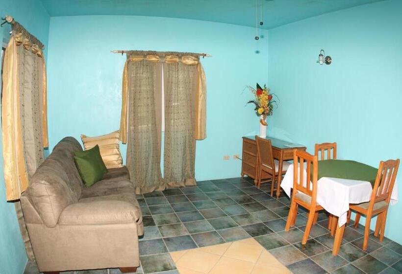 Lamblion Holiday Apartment