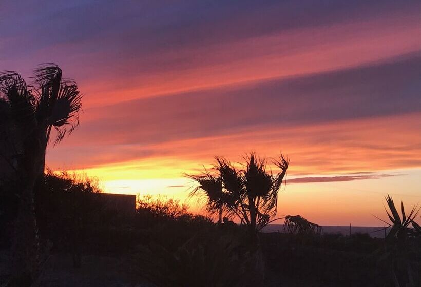 פנסיון I Dammusini Di Pantelleria