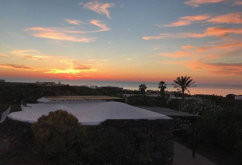 פנסיון I Dammusini Di Pantelleria