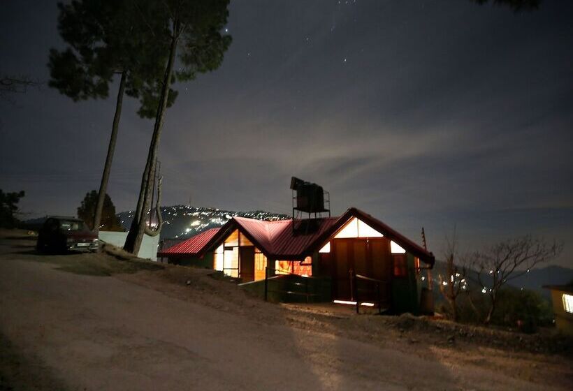 ペンション Sandal Homestay By Oyo Rooms