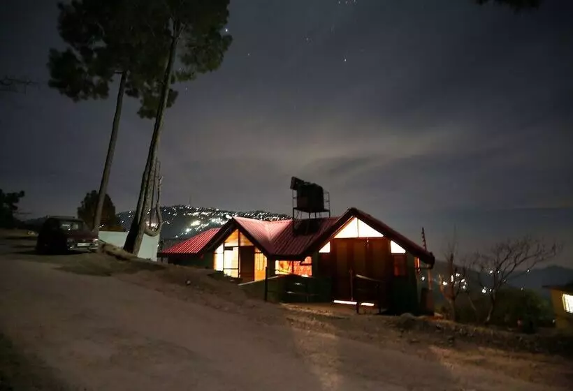 پانسیون Sandal Homestay By Oyo Rooms