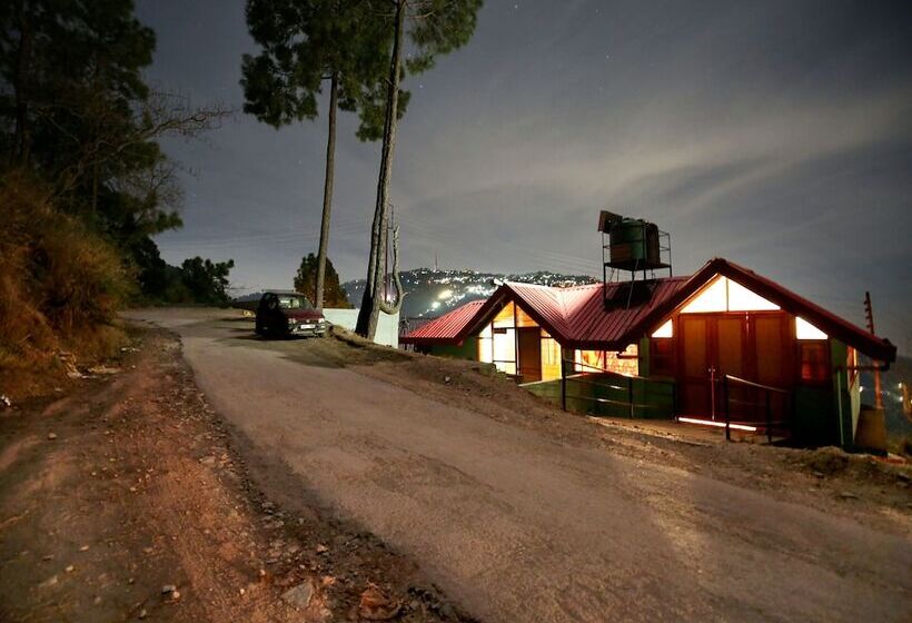 ペンション Sandal Homestay By Oyo Rooms