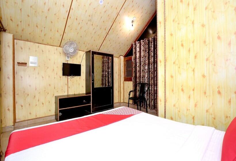 ペンション Sandal Homestay By Oyo Rooms