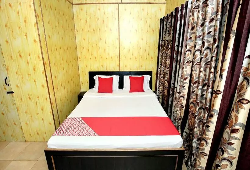 پانسیون Sandal Homestay By Oyo Rooms
