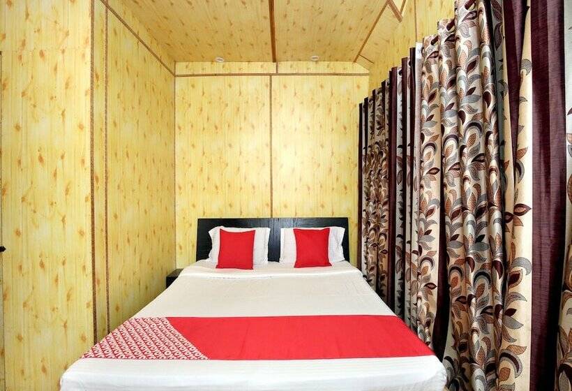 ペンション Sandal Homestay By Oyo Rooms