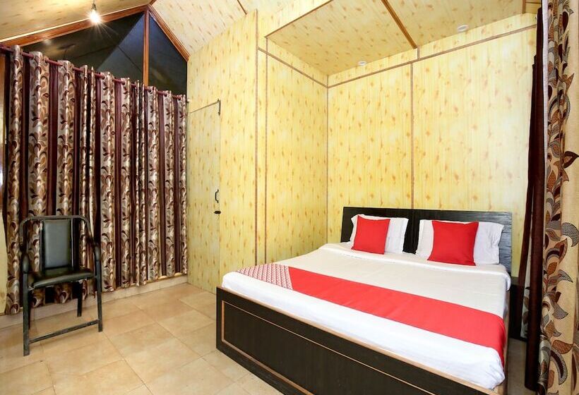 ペンション Sandal Homestay By Oyo Rooms