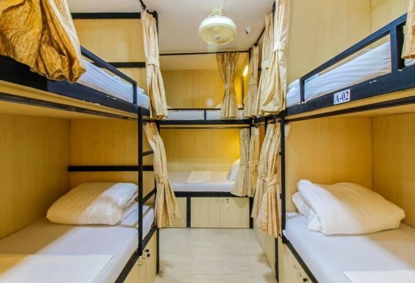 Seven Hills Dormitory   Hostel