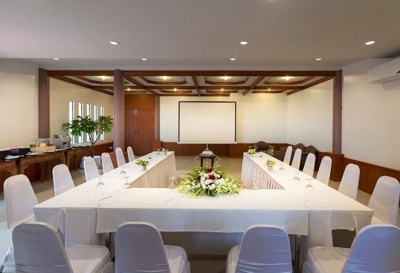 בית מלון כפרי Chanalai Garden Resort, Kata Beach