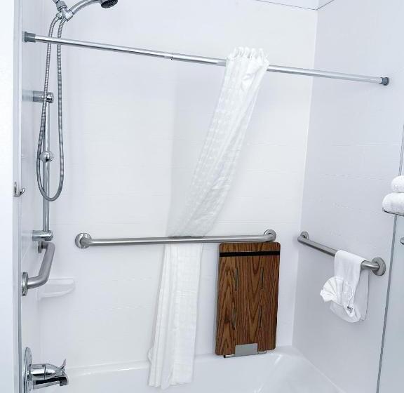 هتل Country Inn & Suites By Radisson, Bloomingtonnormal Airport, Il