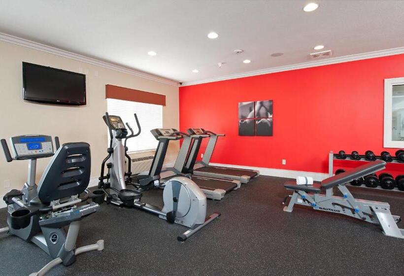 هتل Country Inn & Suites By Radisson, Bloomingtonnormal Airport, Il