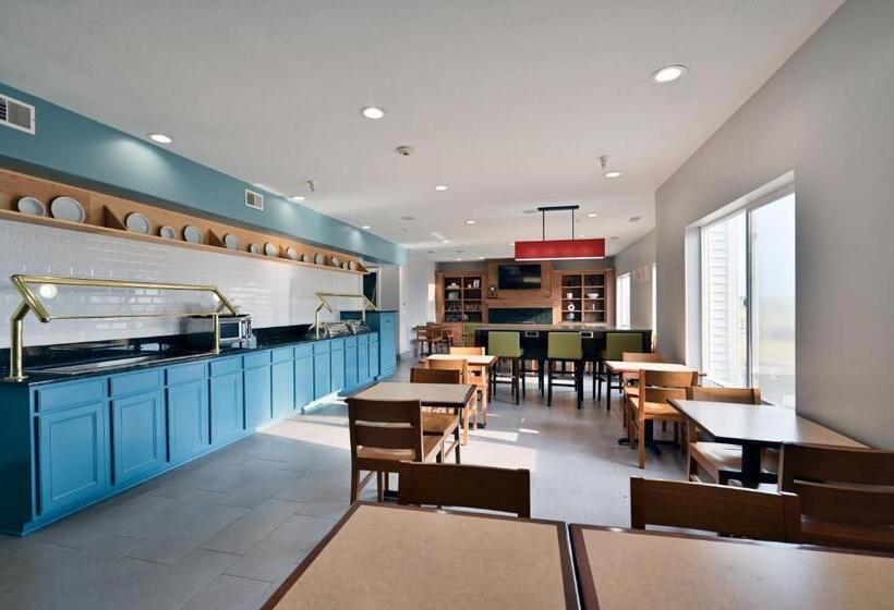 هتل Country Inn & Suites By Radisson, Bloomingtonnormal Airport, Il