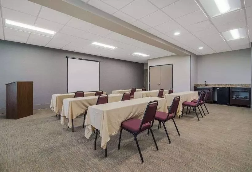 Отель Country Inn & Suites By Radisson, Goldsboro, Nc