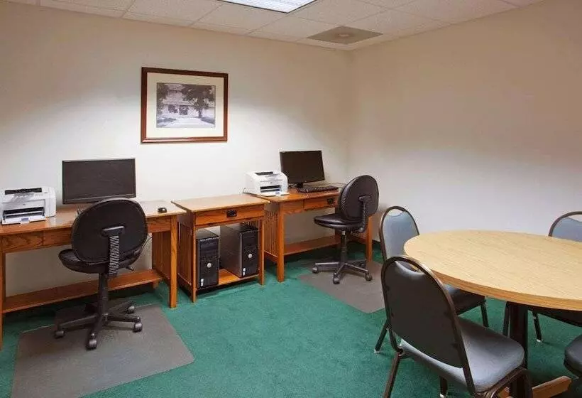 هتل Country Inn & Suites By Radisson, Lancaster Amish Country , Pa