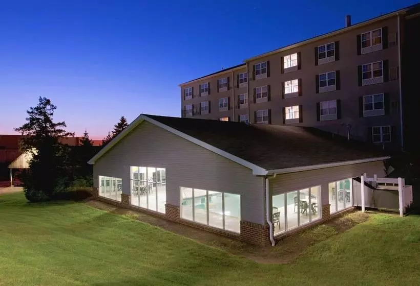 هتل Country Inn & Suites By Radisson, Lancaster Amish Country , Pa