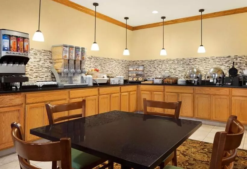 호텔 Country Inn & Suites By Radisson, Macedonia, Oh