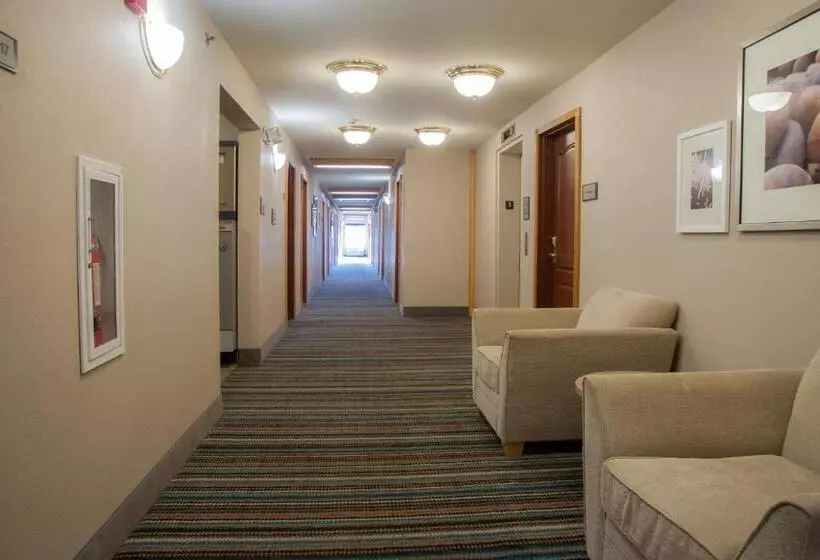 هتل Country Inn & Suites By Radisson, Milwaukee Airport, Wi