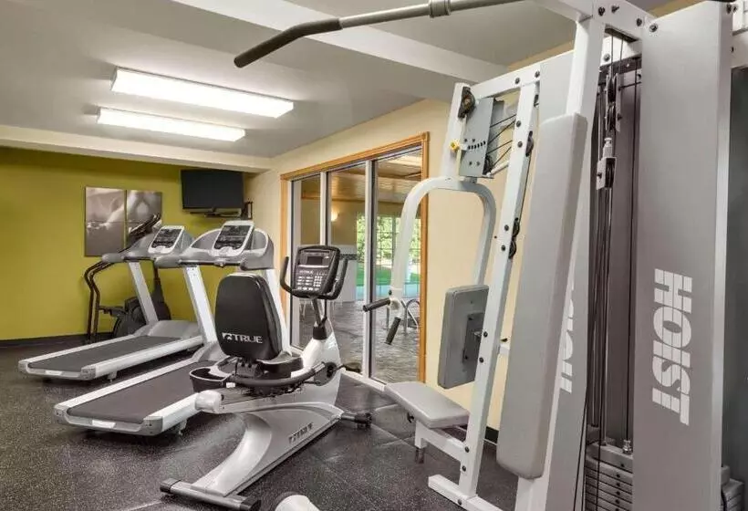 هتل Country Inn & Suites By Radisson, Milwaukee Airport, Wi