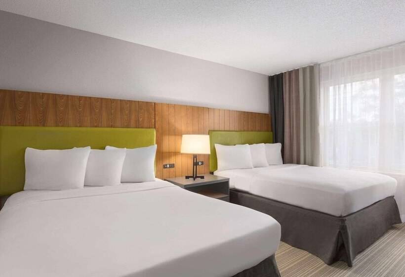 فندق Summerville Park Inn