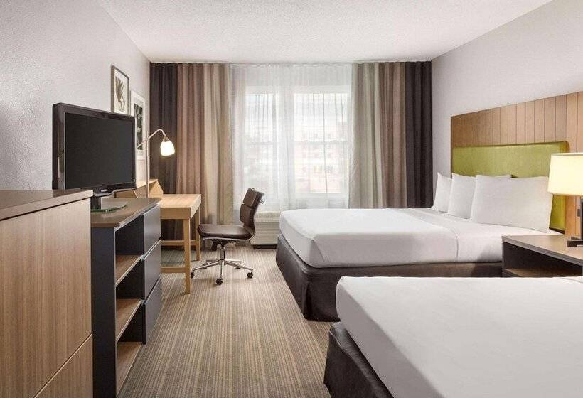 فندق Summerville Park Inn