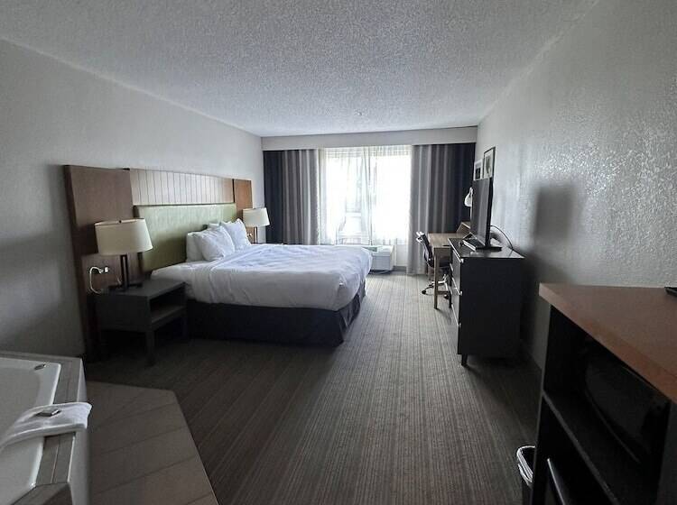 فندق Summerville Park Inn