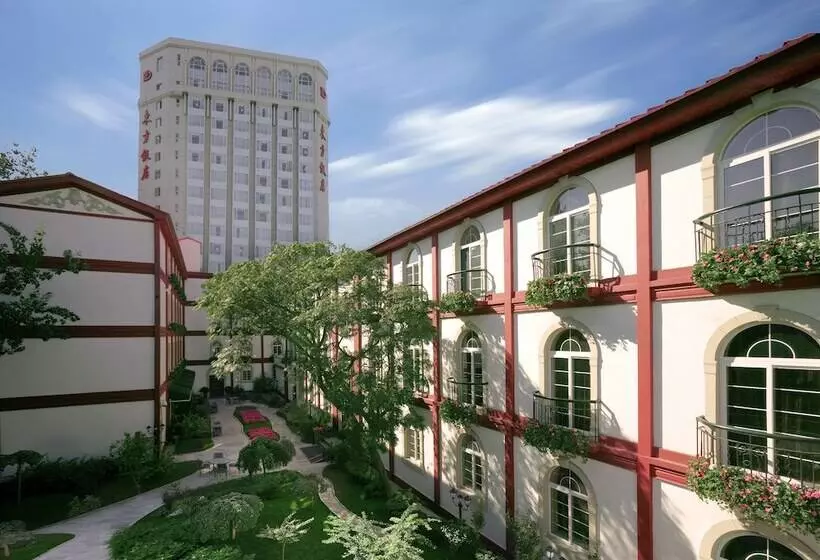هتل Beijing Dongfang