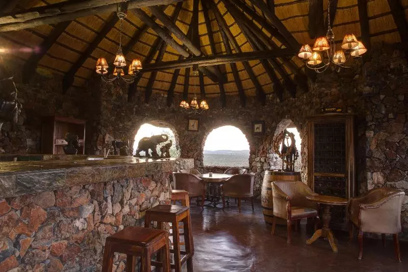 Отель Eagle Tented Lodge & Spa Etosha