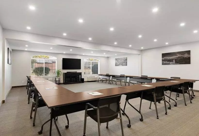 Отель Holiday Inn   Bloomington W Msp Airport Area, An Ihg