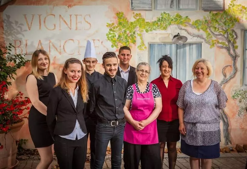 Hotel Logis Vignes Blanches Hôtel Cosy Et Restaurant De Terroir