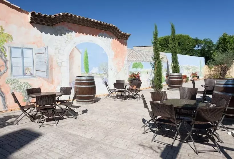 Hotel Logis Vignes Blanches Hôtel Cosy Et Restaurant De Terroir