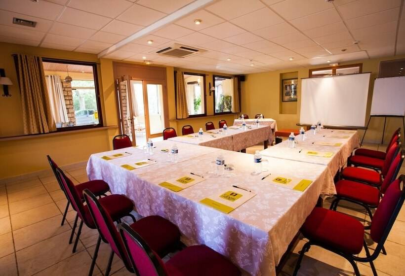 هتل Logis Vignes Blanches Hôtel Cosy Et Restaurant De Terroir