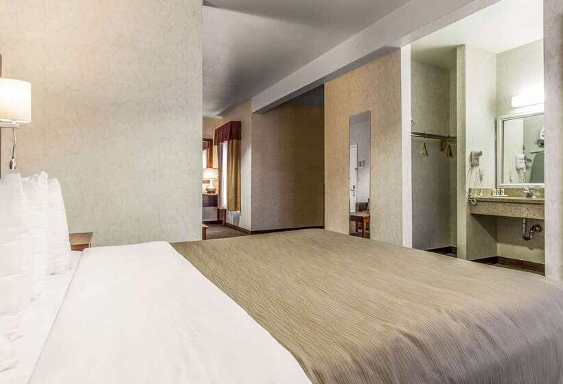 בית מלון כפרי Quality Inn