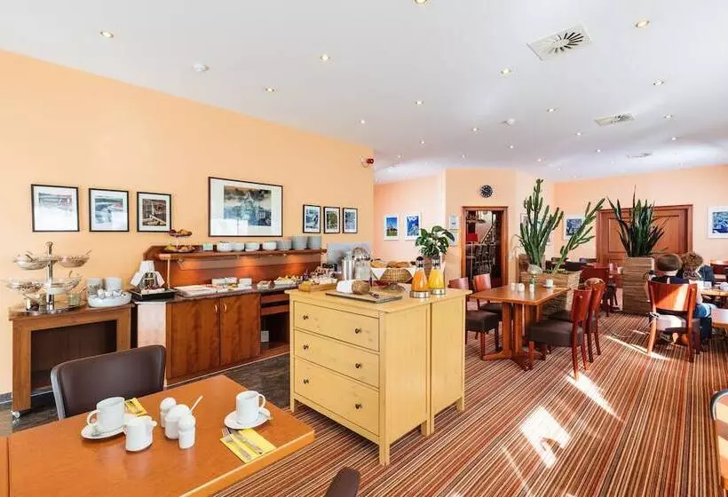 בית מלון כפרי Servatius