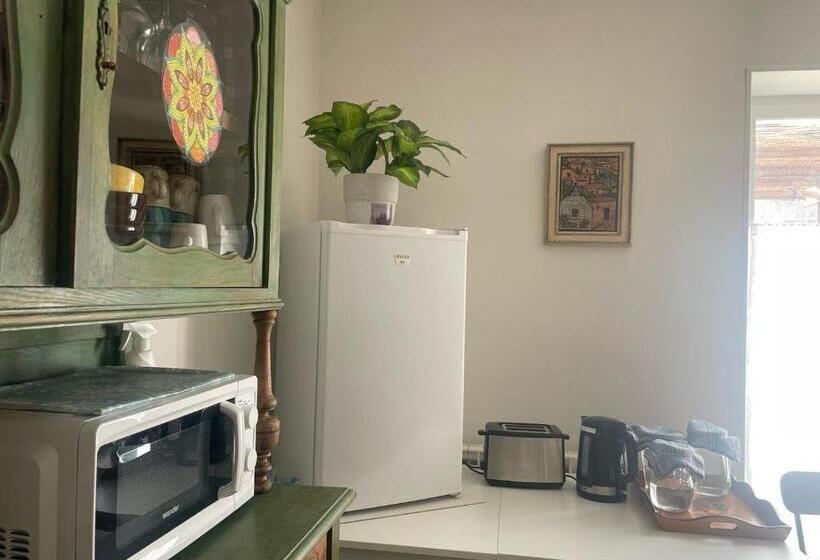 Las Hadas Albergue  Solo Para Peregrinos   Vegano  Bar