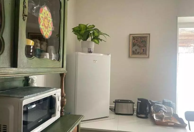 Las Hadas Albergue  Solo Para Peregrinos   Vegano  Bar