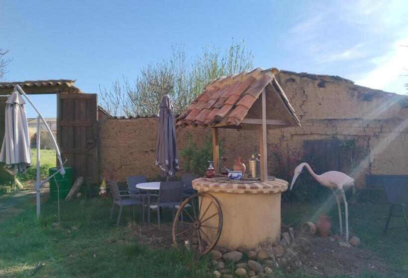 Las Hadas Albergue  Solo Para Peregrinos   Vegano  Bar