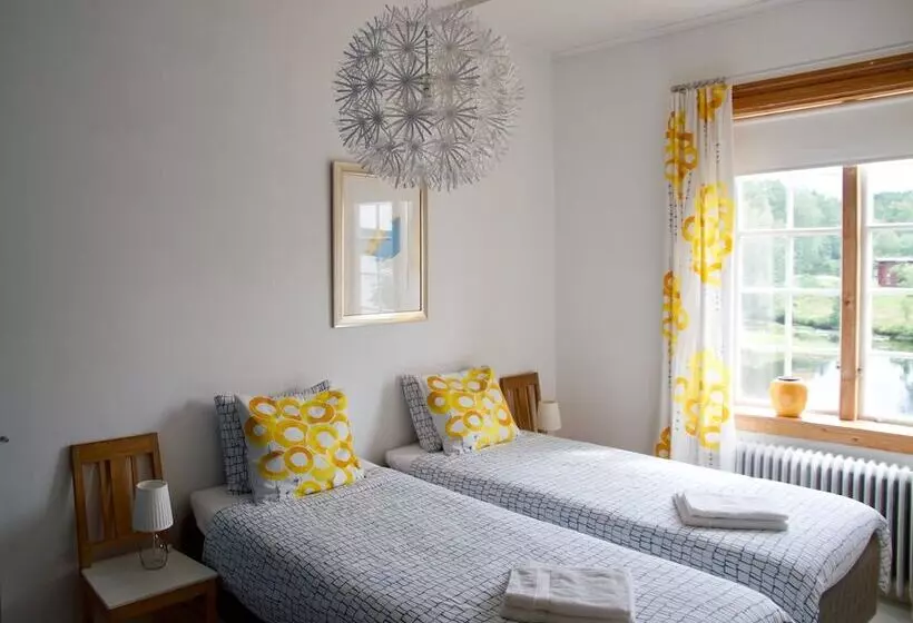 Aamiaismajoitus (B&B) The Lodge Torsby